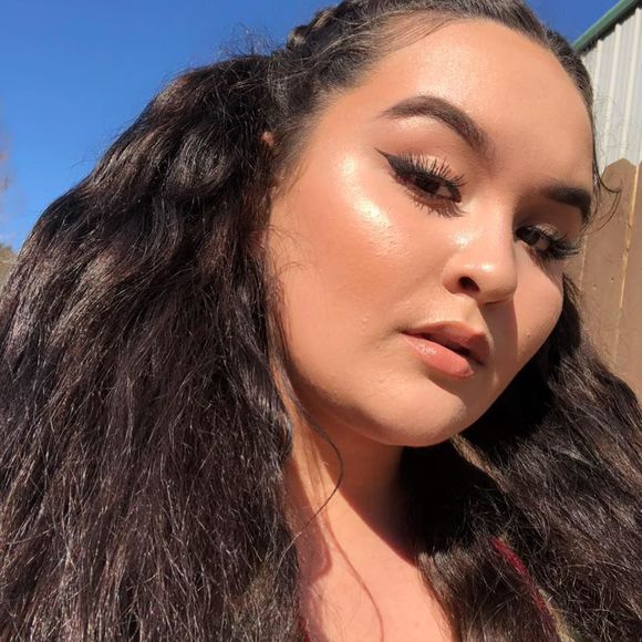 Meet the Posher Other - Meet your Posher, Alyssa